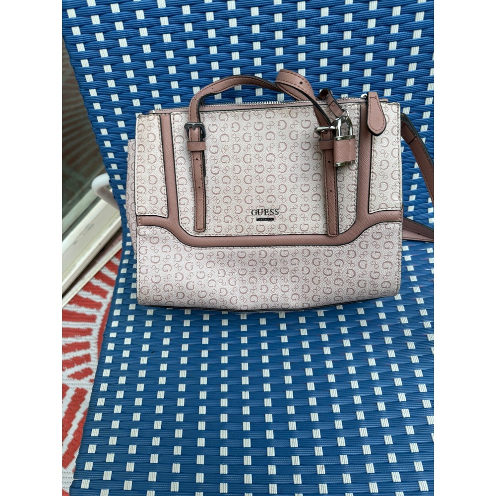 Guess Monogram Satchel Handbag Rose Pink Cream Logo Crossbody Bag Padlock‎ Charm